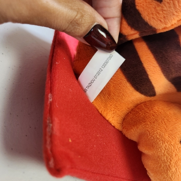 Tigger Disney Lights Sounds Moving Christmas Plush Jingle Bells Singing Pooh - Picture 6 of 8